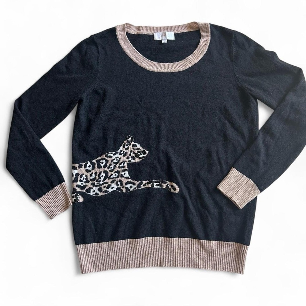 Leopard Lightweight Sweater – Size Small
Stylish & Unique | Subtle Sparkle |